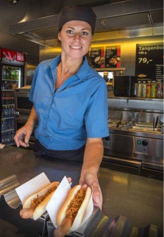 BESTSELGER: Hotdog er Snadderkioskens store bestselger. FOTO: PRIVAT