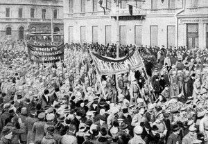 Demonstrasjoner i Russland på 1917 tallet. Foto: Google