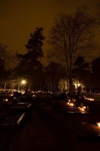 FLERE LYS: Nordmenn tenner flere lys i sorg. FOTO:flickr.com/Aki Hanninen