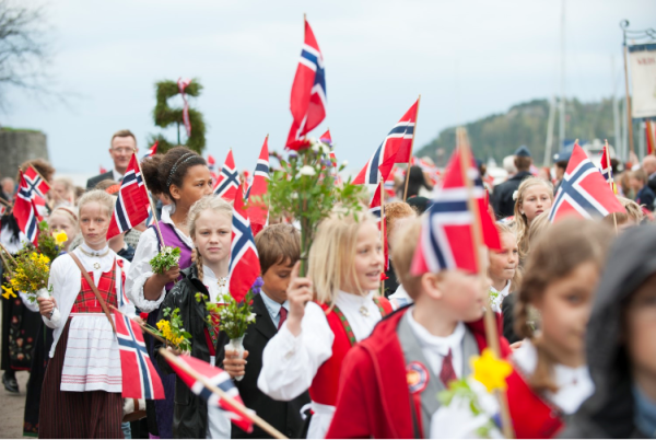 NRK skal bare sende fra 17.mai-feiring i hovedstaden