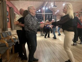 - Alle vil danse med Bjarne (88)