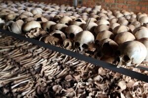 Ofre fra folkemordet i landet. Foto: Tiggy Ridley