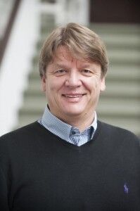 Avdelingsleder i NAV, Per Lund, skal møte med Sørlandsbenken på Universitetet i Agder.