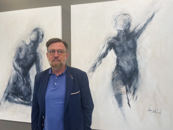 Eier: Bisseth har vært i Galleri BI-Z i over 40 år.
 Foto: Christopher Rubecksen