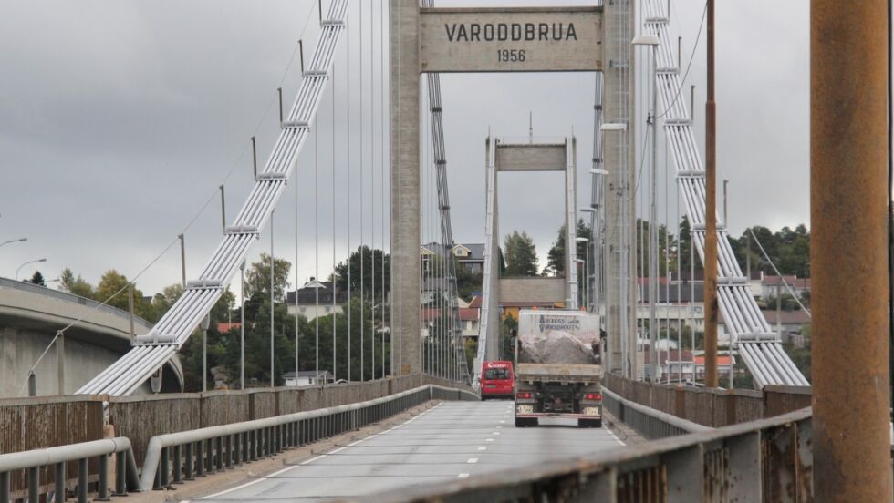 Gammel historie: Den gamle broa skal rives ned. Foto: Statens Vegvesen
