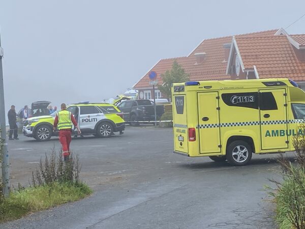 Evakuerer etter flamme spredning