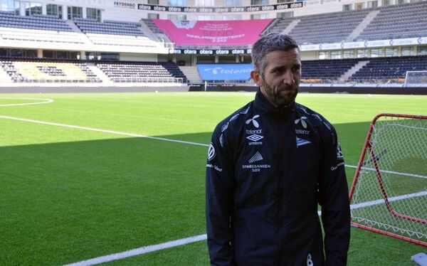 Espen Hoff ute mot Haugesund