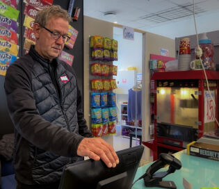 Kjell Janz, eier og daglig leder av godteri butikken Digg.
 Foto: Josefine Mikalsen Øien
