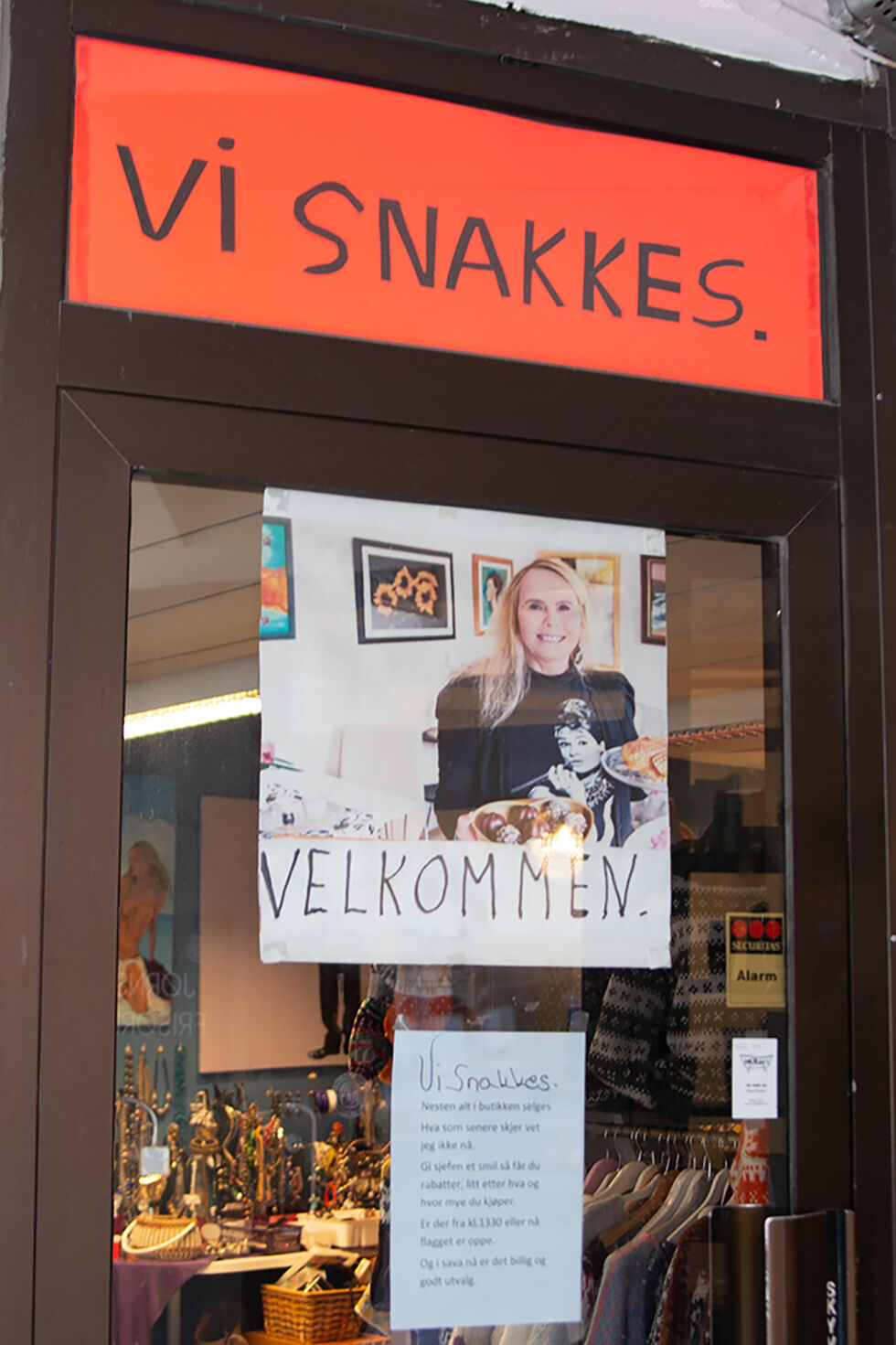 Inngangsdøren til "Vi snakkes".
 Foto: Noah Basterås Bøhn