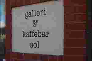 Usikker fremtid for galleri og kaffebar sol, etter ny lovendring.