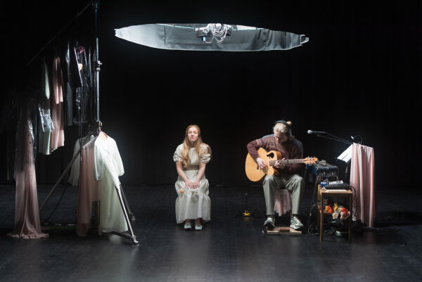Fra bok til teater