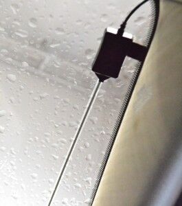 DAB antenne som monteres i bil kan se slik ut