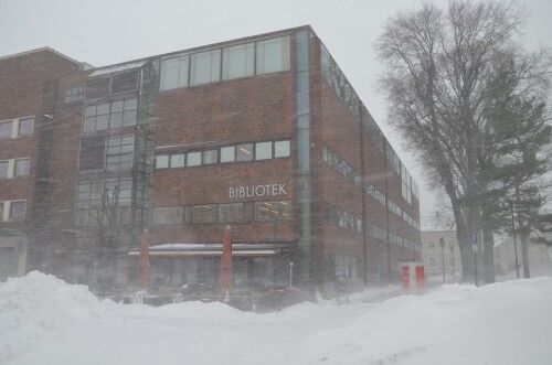 Kristiansand folkebibliotek: Vinter i Kristiansand sentrum. Foto: Henrik Samuel Hansen