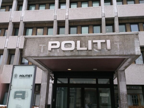 Politiet skal ikke gå med ladde våpen lenger