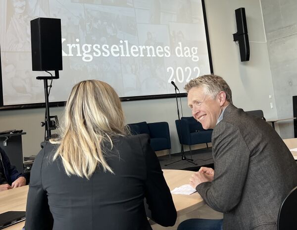 Hedret bestefedrene på krigsseilernes dag