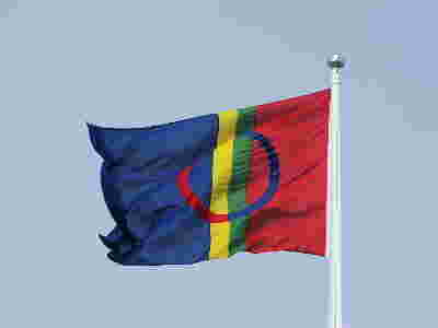 FLAGGET: Det samiske flagget ble tegnet i mange barnehager 6. februar. FOTO: Arkivet