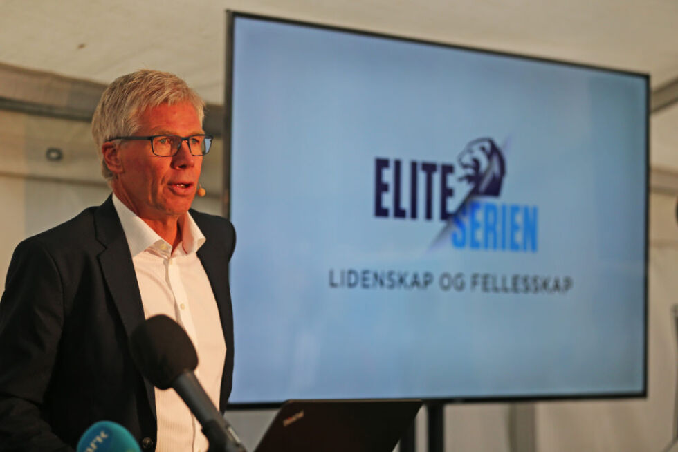 Adm.dir. i Eliteserien, Leif Øverland, under en pressekonferanse i 2016. Foto: Trond Reidar Teigen
