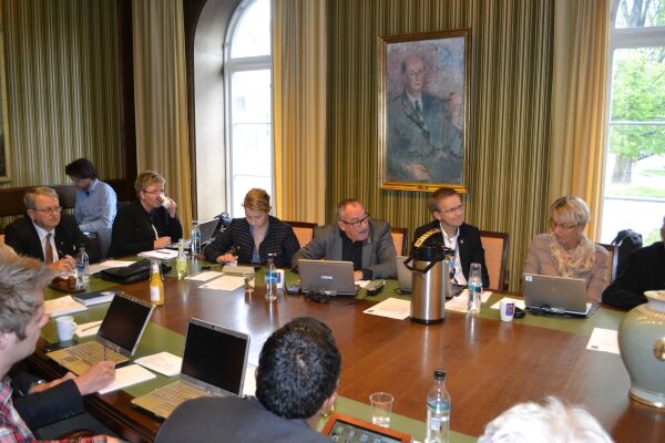 Tommelen ned for universitetsfusjon