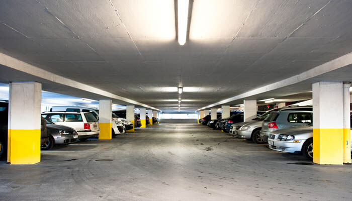 PARKERINGSHUS: Mange bilister bruker appen EasyPark (FOTO: Marielle A. Tøsse)