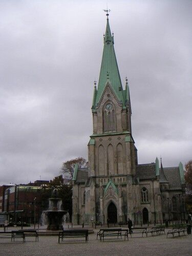 Byttes: Domkirken i Kristiansand må gjennomgå et takskift til flere millioner kroner. Foto: Wikimedia Commons