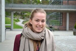 UiA-student Ingvild Vestbø er prinsipielt imot overvåkning, men synes ikke det er noe problem om Palmesus samler inn offentlig informasjon om henne. Foto: Per F. H. Ulsnes