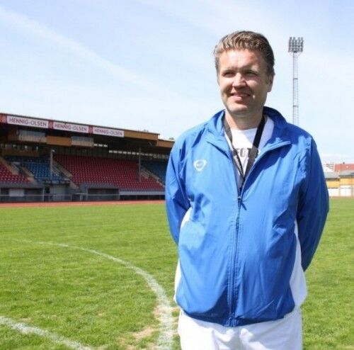 SPEIDER: Landslagstrener Rune Isegran ser etter flere spillere til landslaget. FOTO: Therese Dagfinrud