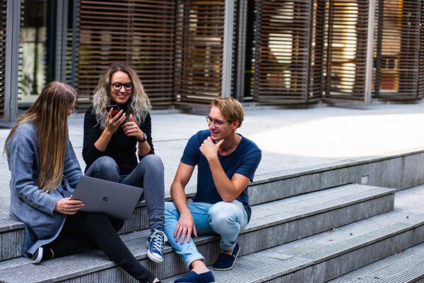 Slik blir skolehverdagen for studenter i tiden fremover