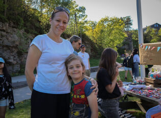 Lenka Garshol (40), med sønn.
 Foto: Thea Solum