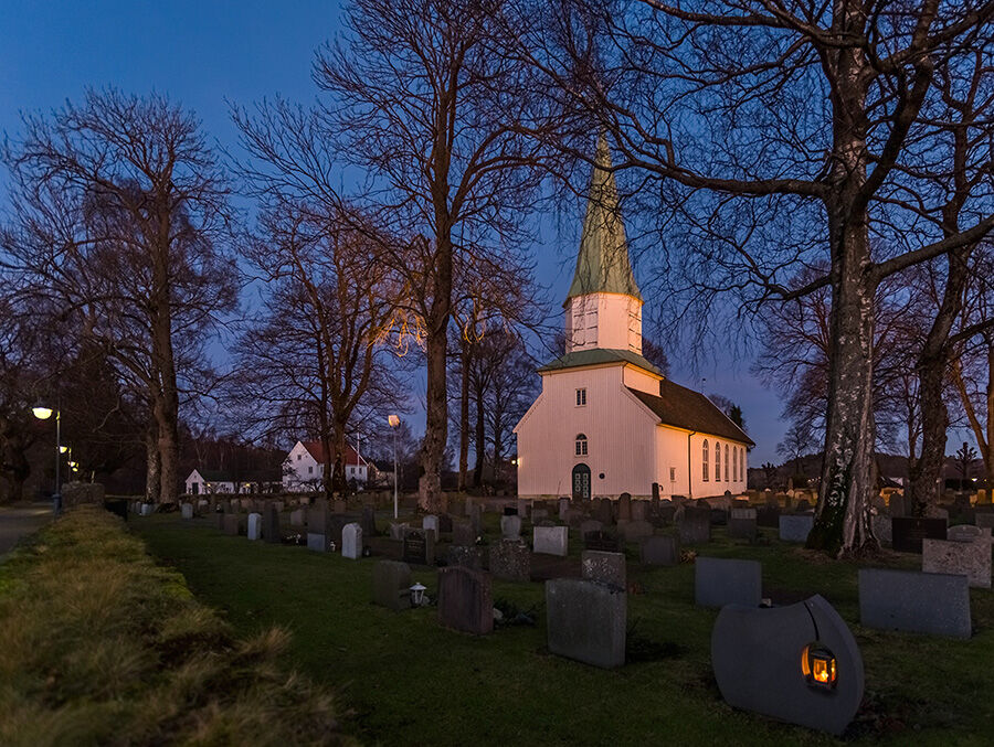 Oddernes kirke har fått oppdatert brannsikringsanlegg. Foto: Egil Sæbø