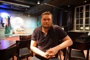 Eivind Ilje Tveit er leder i Kristiansand Improvisasjonsteater. Foto: Celina Vaage Mølstre