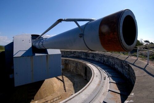 ENORM: Med et rør på 19,7 meter er kanonen den nest største som noensinne har blitt montert på land. FOTO: Morten Marius Larsen
