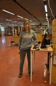 Kristiansand folkebibliotek: Biblioteksjef Anne Kristin Undlien. Her i voksenavdelingen i biblioteket. Foto: Henrik Samuel Hansen