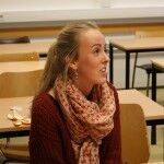 Ikke enig: Henriette Eide (19) mener 17. mai er oppskrytt og at IB-elevene ikke går glipp av noe. Foto: Sindre Lindstrøm Andersen