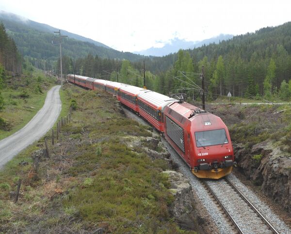 Sørlandsbanen stengt etter kollisjon med tre