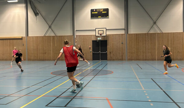 Julie i full fart på futsalen
 Foto: Augusta Halstensen
