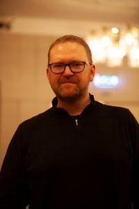 Olaf Moen (41) er leder for Kristiansand Spel- og Dansarlag.