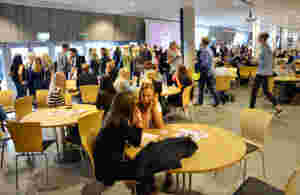 Studentene fortviler over for få leseplasser