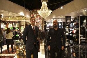 Stolte: Stian Tønseth og Thomas Hamre er stolte av butikken de representerer. Foto: Jørgen Steffensen