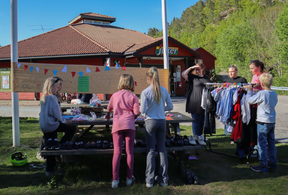 17.mai butikken.
 Foto: Thea Solum