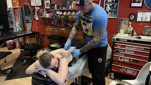 Derfor valgte disse jentene å tatovere seg
