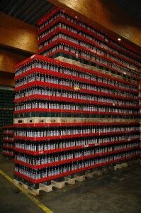 LITERVIS: CB har 200 000 liter julebrus på lager. Foto: Maylinn Lykken