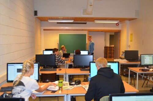 Journaliststudentene i gang med praksis. Foto: Eirik Haugen.
