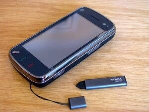 Hvem kan vippe Iphone ned fra tronen?