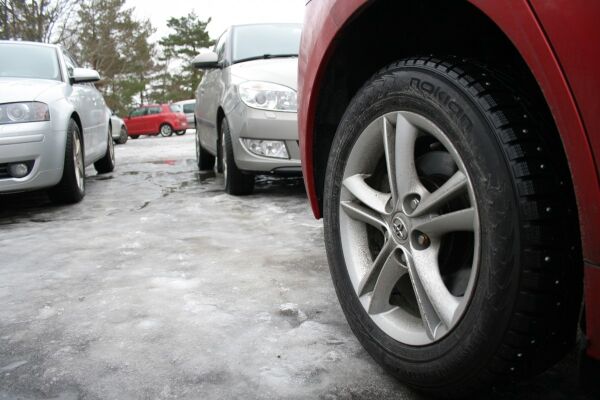 – Feil dekk på bilen er en rullende ulykke