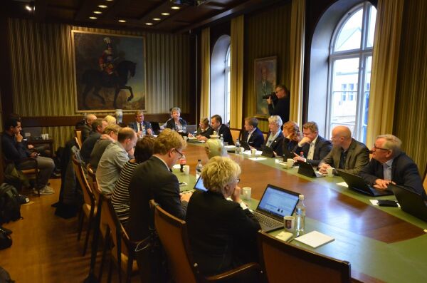 Ønsker å slå sammen jernbanestrekninger