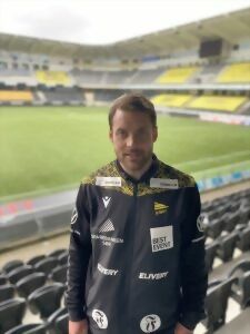 Trener Espen Børufsen, tidligere spiller i IK Start, er glad for at de har et tilbud som gatelaget. Foto: Malene Nilsen