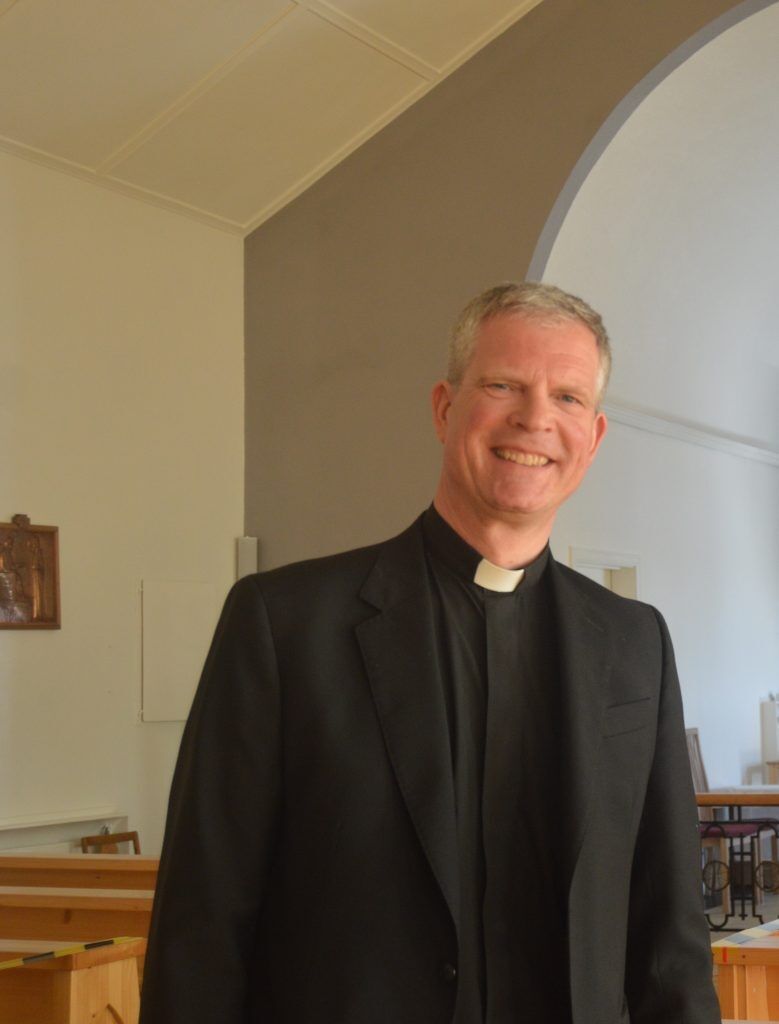 Sigurd Markussen er prest ved St. Franciskus menighet i Arendal. Foto: Hellen Griberg