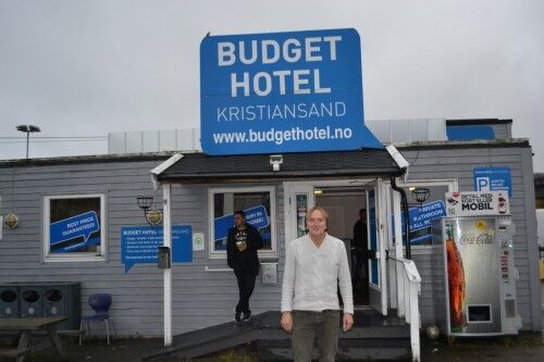 Jan Hægeland har tatt i mot over 88 flyktninger på Budget Hotel i Kristiansand