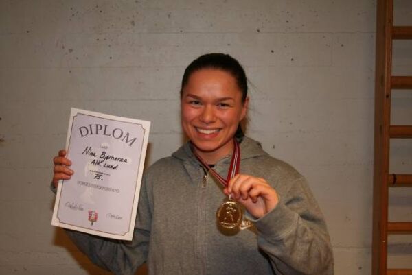 Nina (18) fra Kristiansand vant bokse-NM