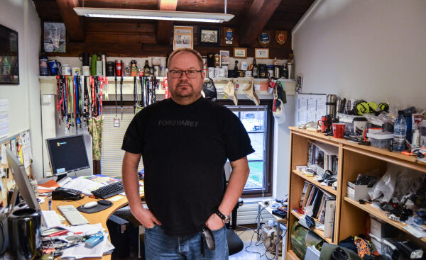 Fotograferer norske soldaters liv og virke